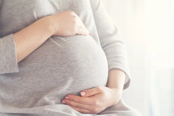 Cẩm nang sử dụng an toàn: Những ai không nên uống nước lá đu đủ?